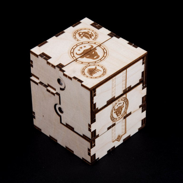 Laserox Inserts for 7 Wonders highlighting token storage inside the insert