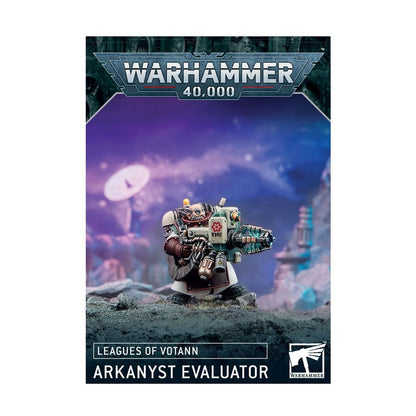Warhammer 40K Leagues of Votann Arkanynst Evaluator miniature: a stout, armored figure holds a large energy weapon on a rocky alien world