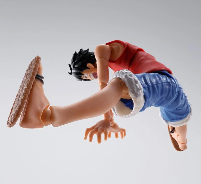 SHF Luffy Romance Dawn mid-action stance