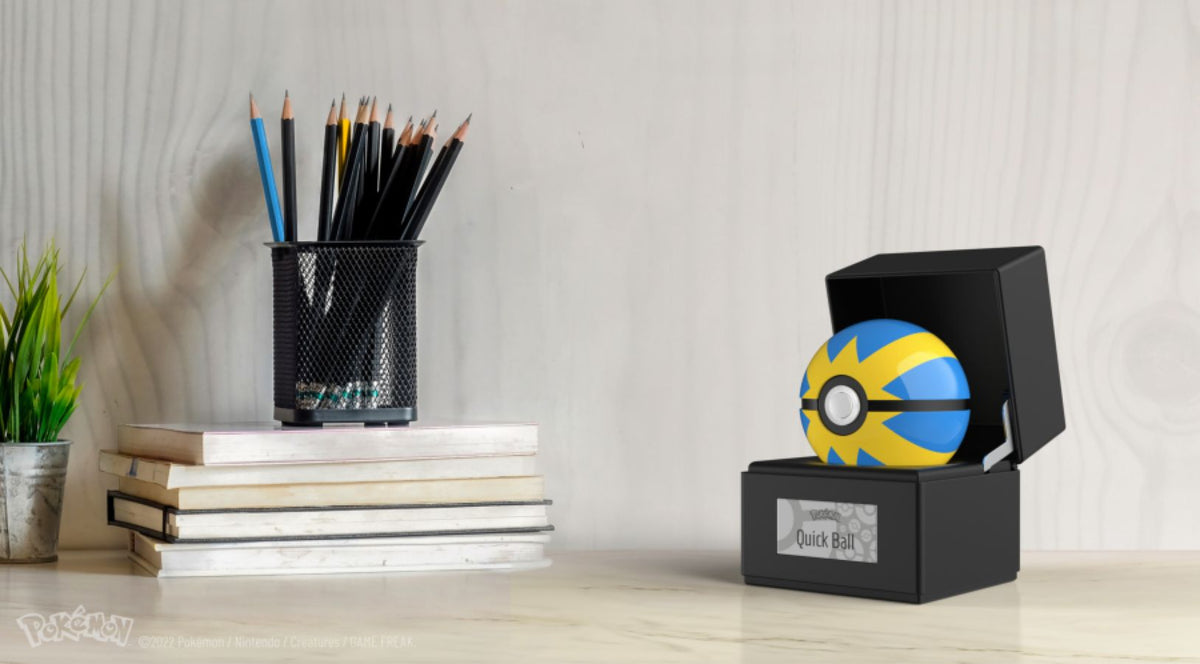 Pokemon- Quick Ball Prop Replica