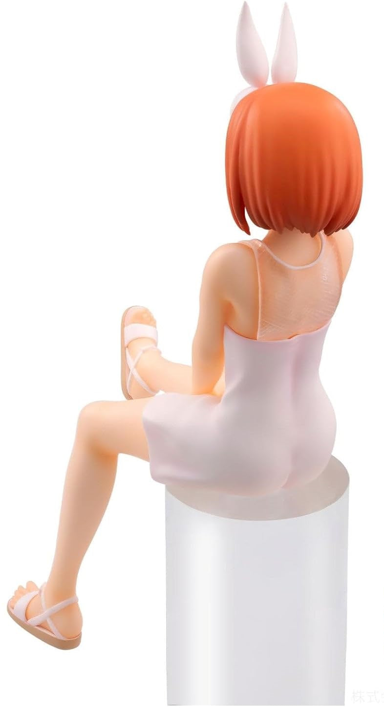 The Quintessential Quintuplets Yotsuba Nakano PM perching Figure sitting on a cylindrical display base