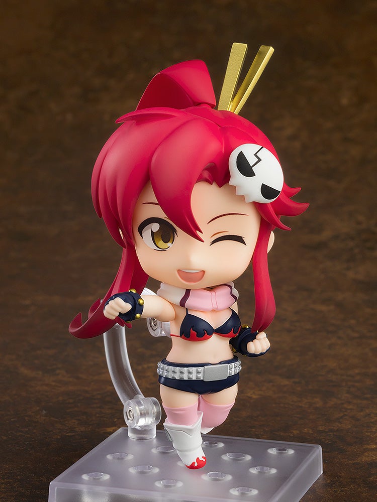 Nendoroid Yoko 20 in a crouched action pose with rifle in hand