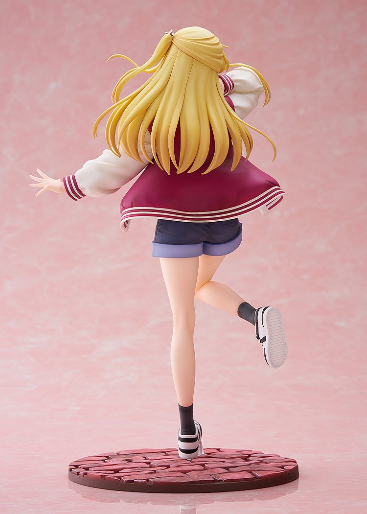 Side view of Hikkake Figure Ruby showcasing detailed hair and outfit
