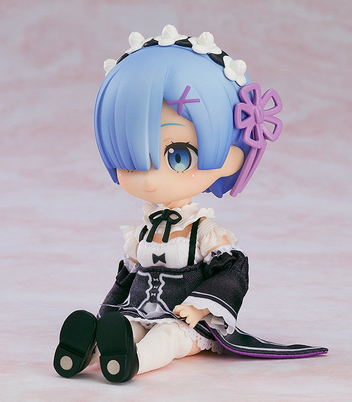 Close-up of Nendoroid Doll Rem’s face and outfit details, highlighting the intricate paintwork
