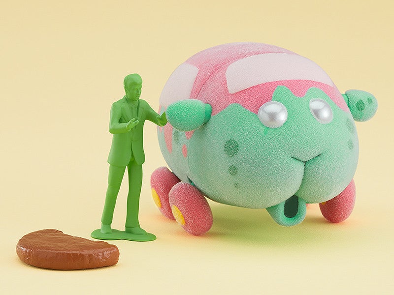 Close-up of Nendoroid Zombie Shiromo with green skin, open mouth, and detailed accessories