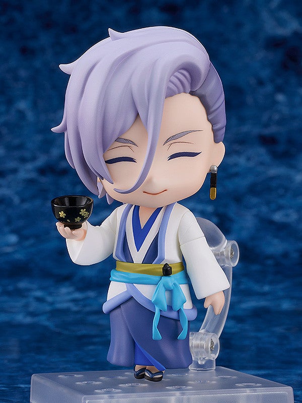 Close-up of Usui Yuen Nendoroid face with sharp eyes and detailed hair