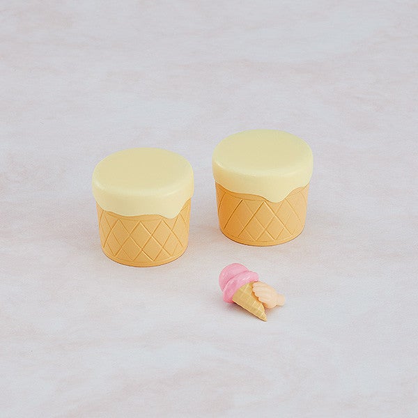 Close-up of ice cream shop counter accessories from the Nendoroid set