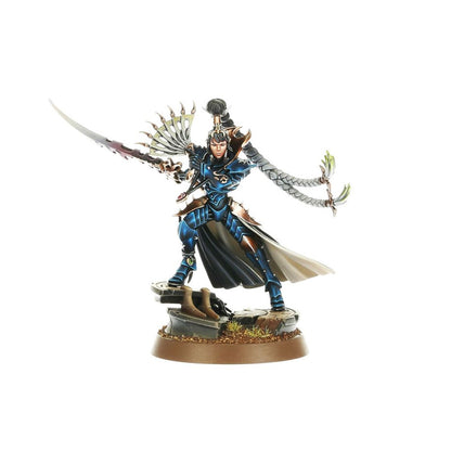 Aeldari Yvraine miniature in blue armor, armed with a long curved sword and protective fan