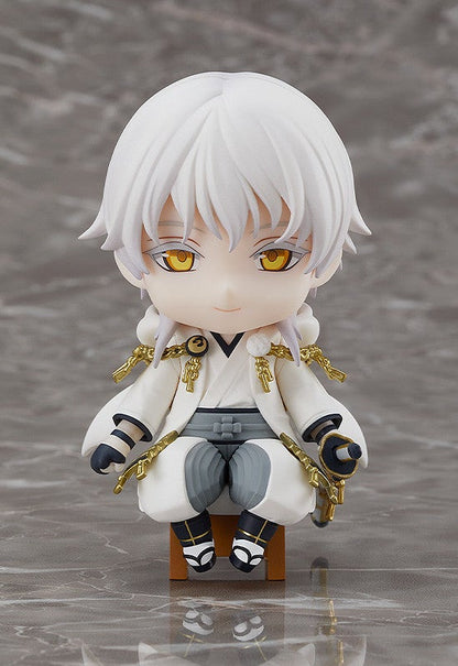 Side view of Nendoroid Swacchao! Tsurumaru Kuninaga showing detailed hair and outfit