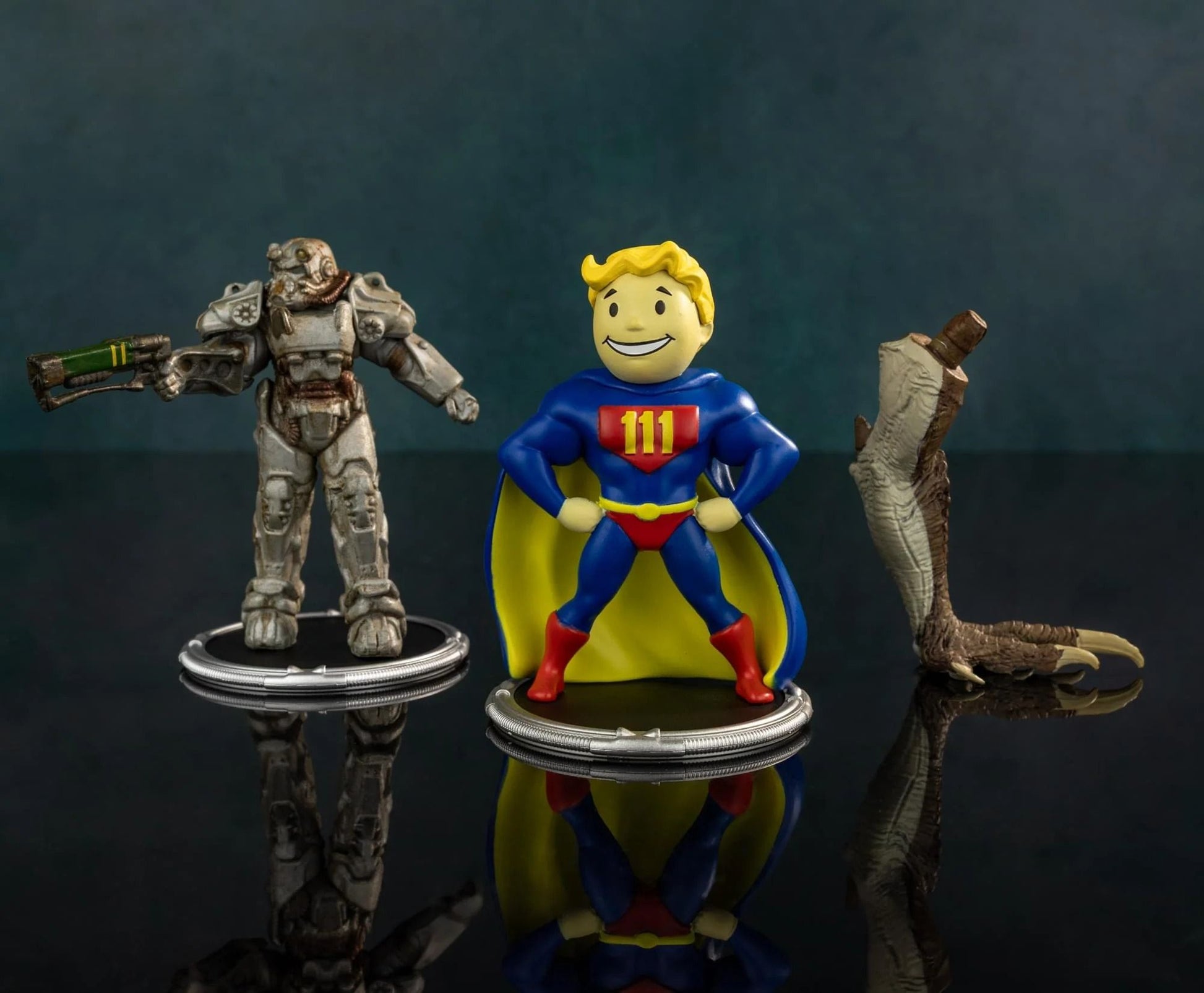 Fallout - Collectible Figures Set - T60 + Vault Boy (power) - Good Games