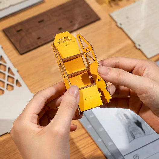 DIY Bookends Garden House - Good Games