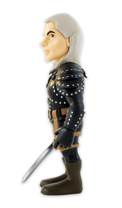 Angled close-up of Geralt Minix focusing on face and stance