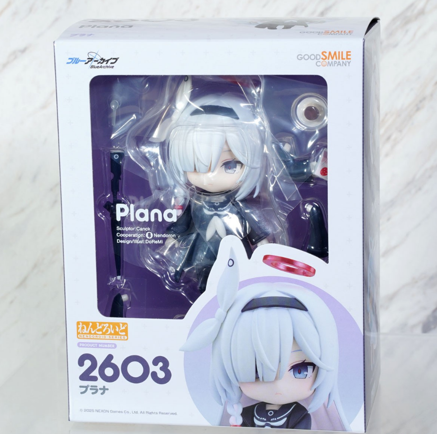 Blue Archive Plana Nendoroid 2603 action figure in window box with white hair and black outfit