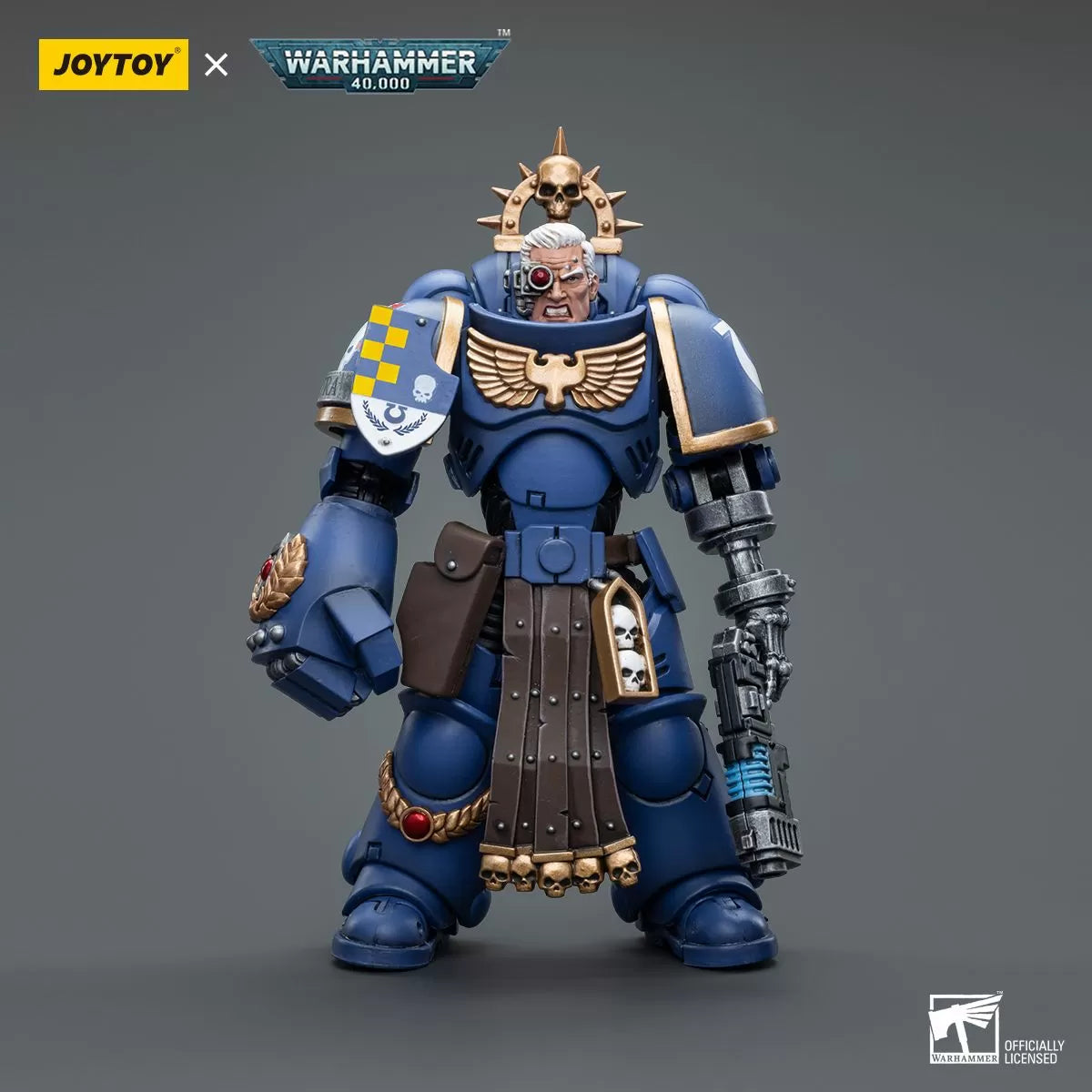 Warhammer Collectibles: 1/18 Scale Ultramarines Lieutenant with Power Fist - Good Games