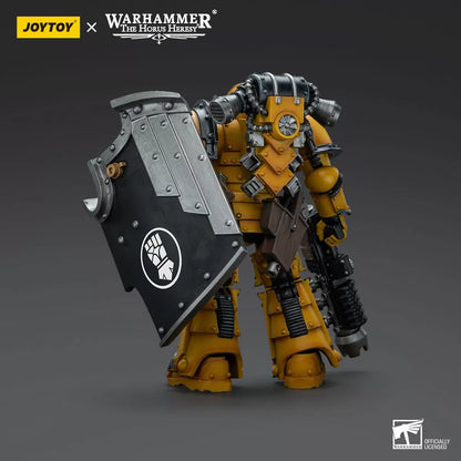 Warhammer Collectibles: 1/18 Scale Imperial Fists Legion MkIII Breacher Squad Legion Breacher w Gun - Good Games