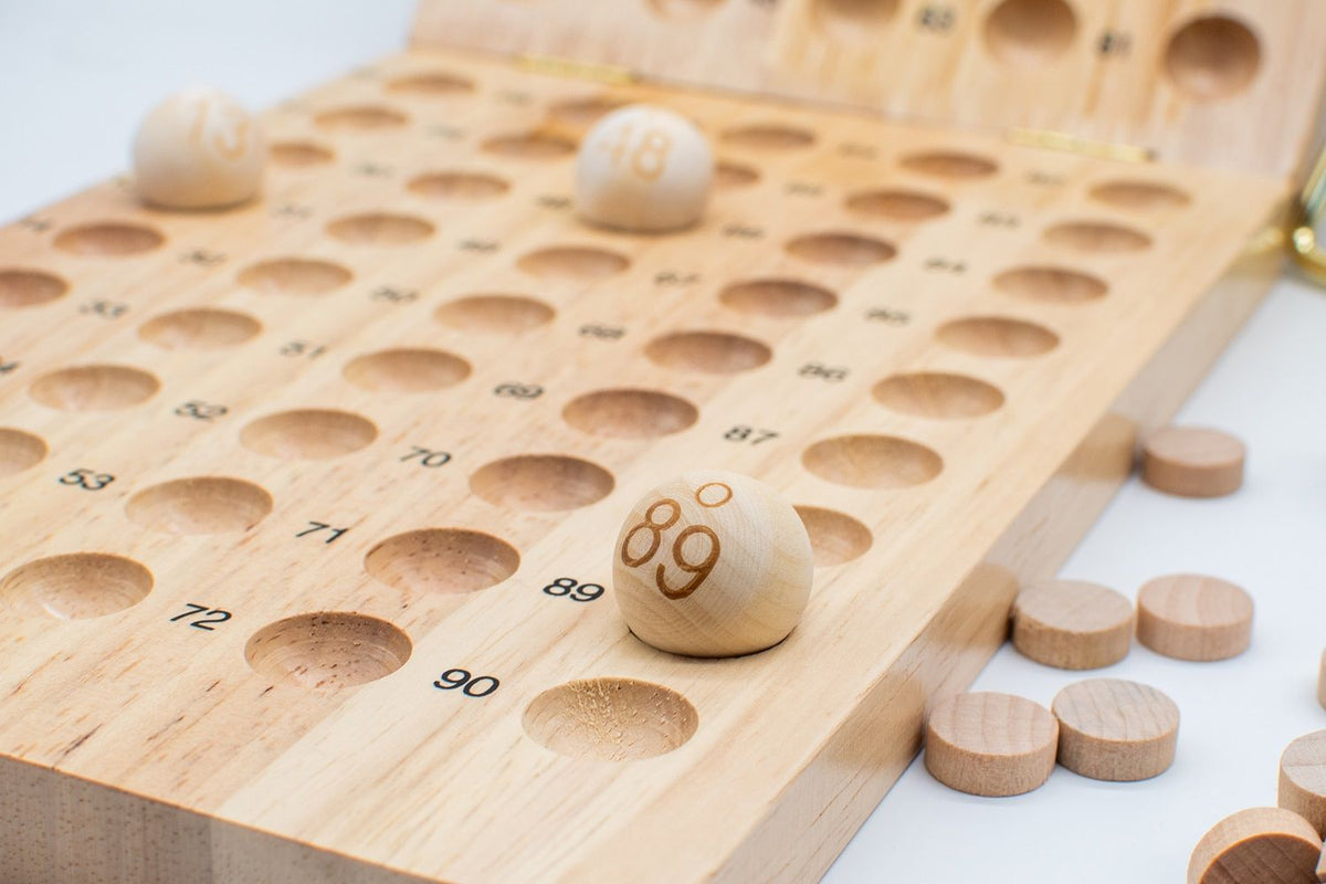Lets Play Games - Classics Bingo Set 18cm - English Edition: 90 Balls