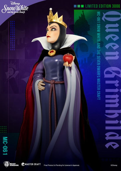 Queen Grimhilde Disney Snow White Master Craft Limited Edition 3000 statue holding red apple wearing crown and flowing purple and black robe