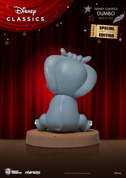 Disney Classics Dumbo mini figure special edition with red curtain backdrop