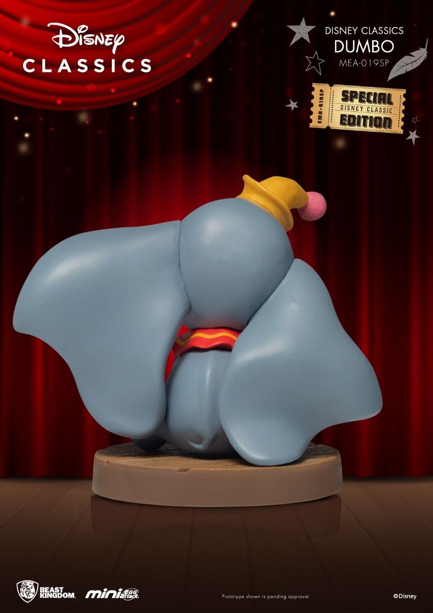 Dumbo Disney Classics special edition collectible figure on stage