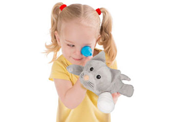 Melissa & Doug - Examine & Treat Pet Vet Play Set