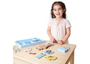 Melissa & Doug - Julia Magnetic Dress-Up