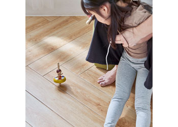 PlanToys - Ballet Spinning Top