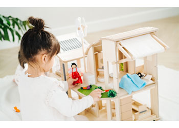 PlanToys - Green Dollhouse With Furniture