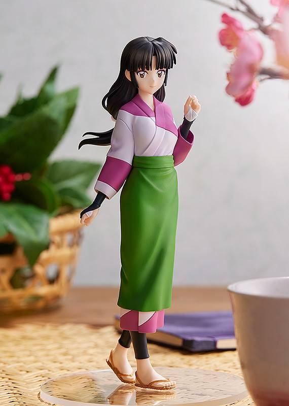 Inuyasha POP UP PARADE Sango PVC figure in pink and white kimono with green hakama skirt and straw sandals