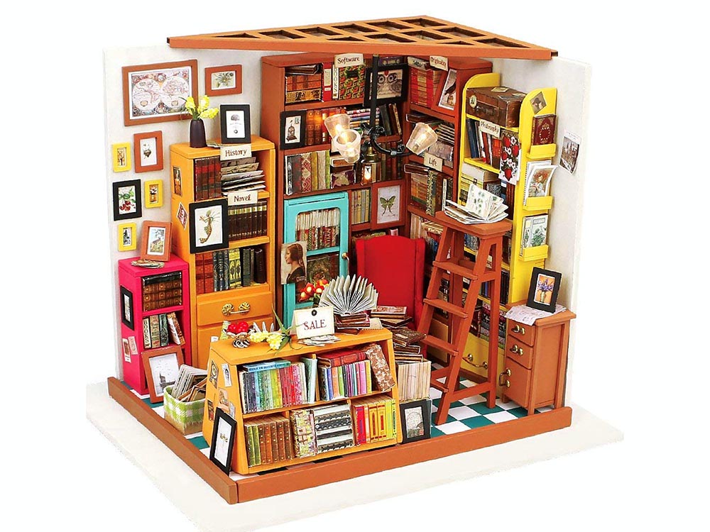 DIY Mini House Sams Study