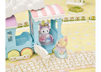 Sylvanian Families - Floating Cloud Rainbow Train