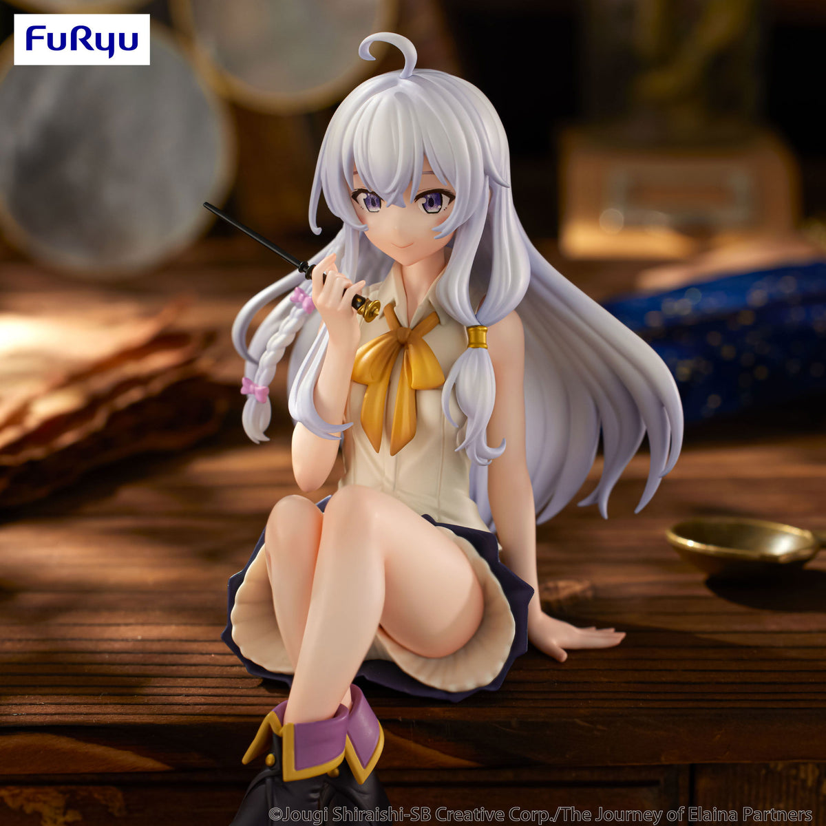 Good Smile Journey of Elaina Noodle Stopper Figure close-up