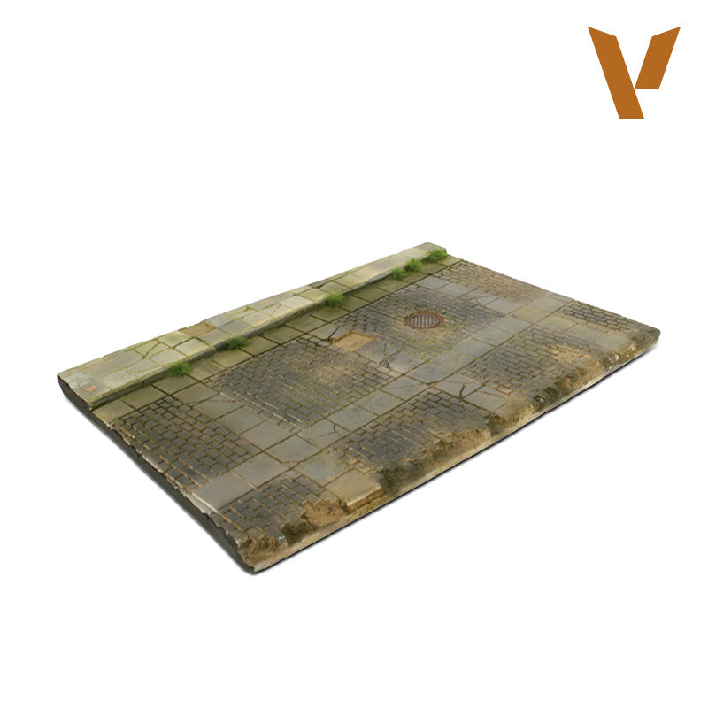 Vallejo - Scenics Bases 1/35 Cobblestone street with a Drain Diorama Base 31cm x 21cm - Good Games