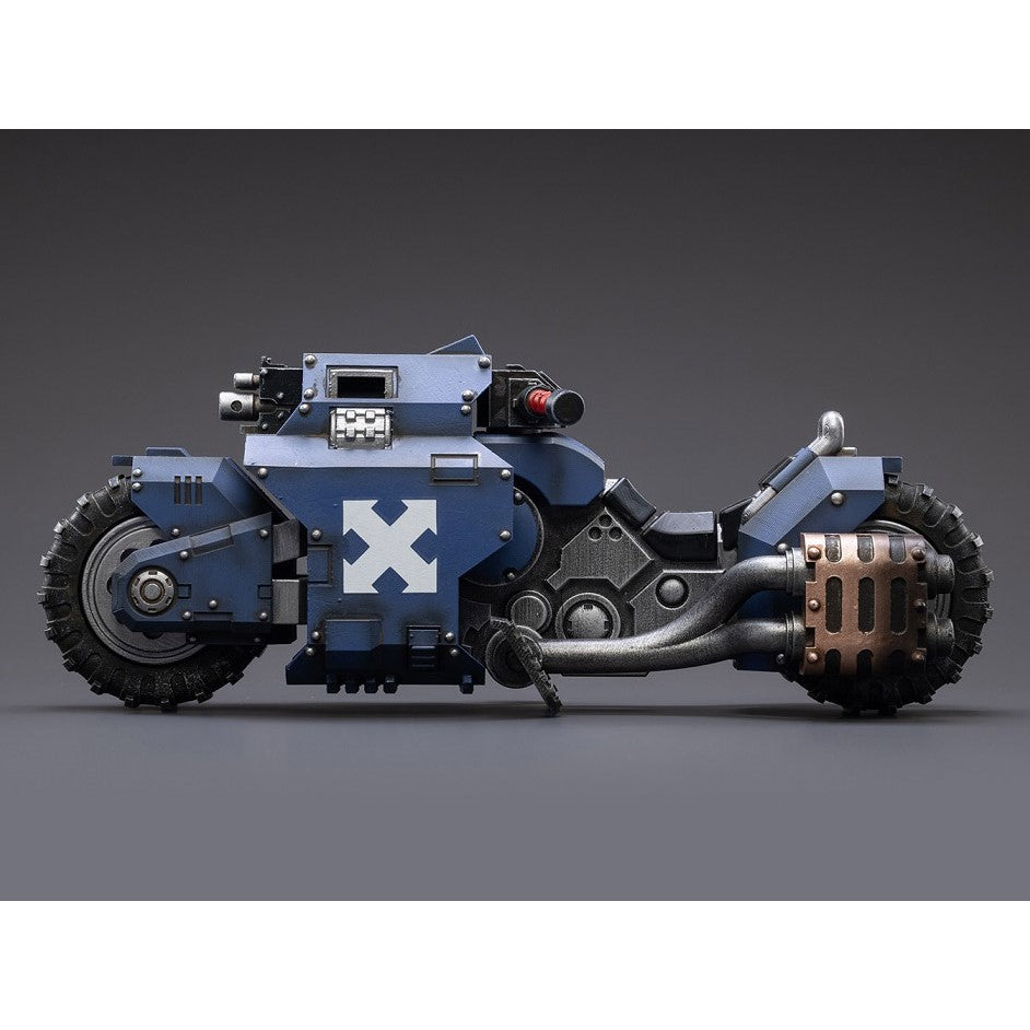 Warhammer Collectibles: 1/18 Scale Space Marines Ultramarines Outriders