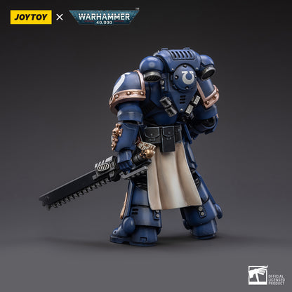 Warhammer Collectibles: 1/18 Scale Ultramarines Primaris Lieutenant Horatius - Good Games