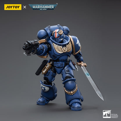 Warhammer Collectibles: 1/18 Scale Ultramarines Primaris Lieutenant Argaranthe - Good Games