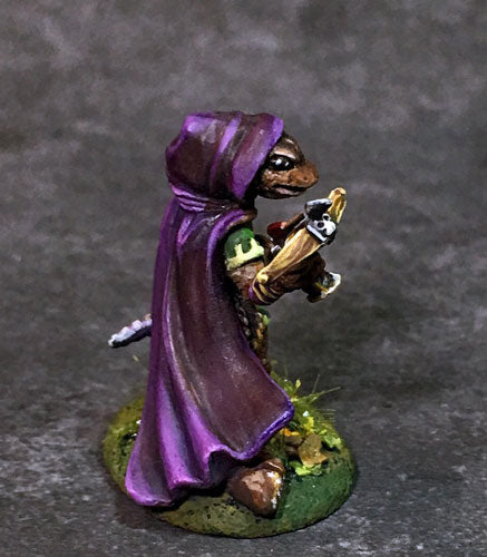 Critter Kingdoms: Gecko Rogue with Crossbow and Dagger