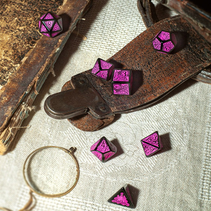 Q Workshop - Call of Cthulhu Black and Magenta Dice Set - Good Games