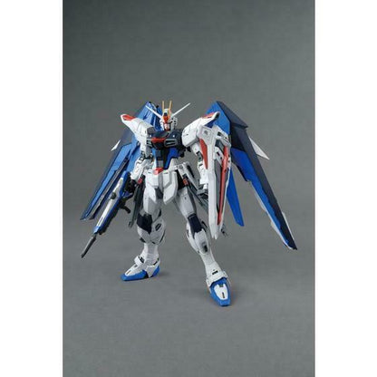 Bandai 1/100 MG Freedom Gundam Ver 2.0 - Good Games