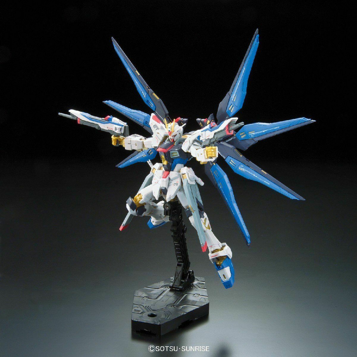 Bandai RG 1/144 ZGMF-X20A Strike Freedom Gundam