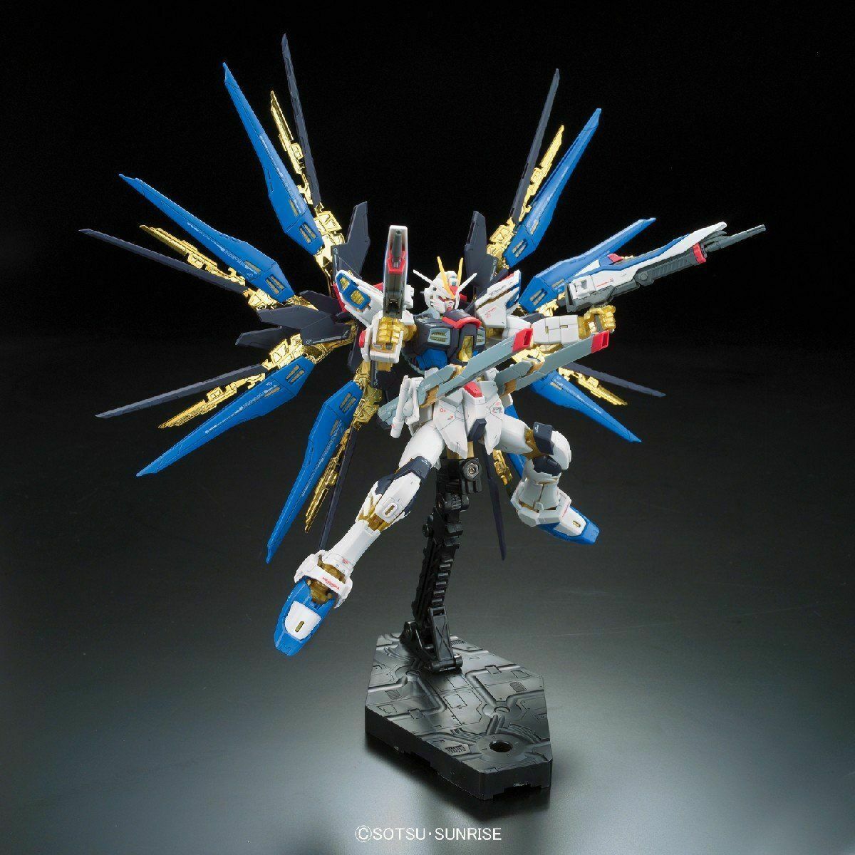 Bandai RG 1/144 ZGMF-X20A Strike Freedom Gundam
