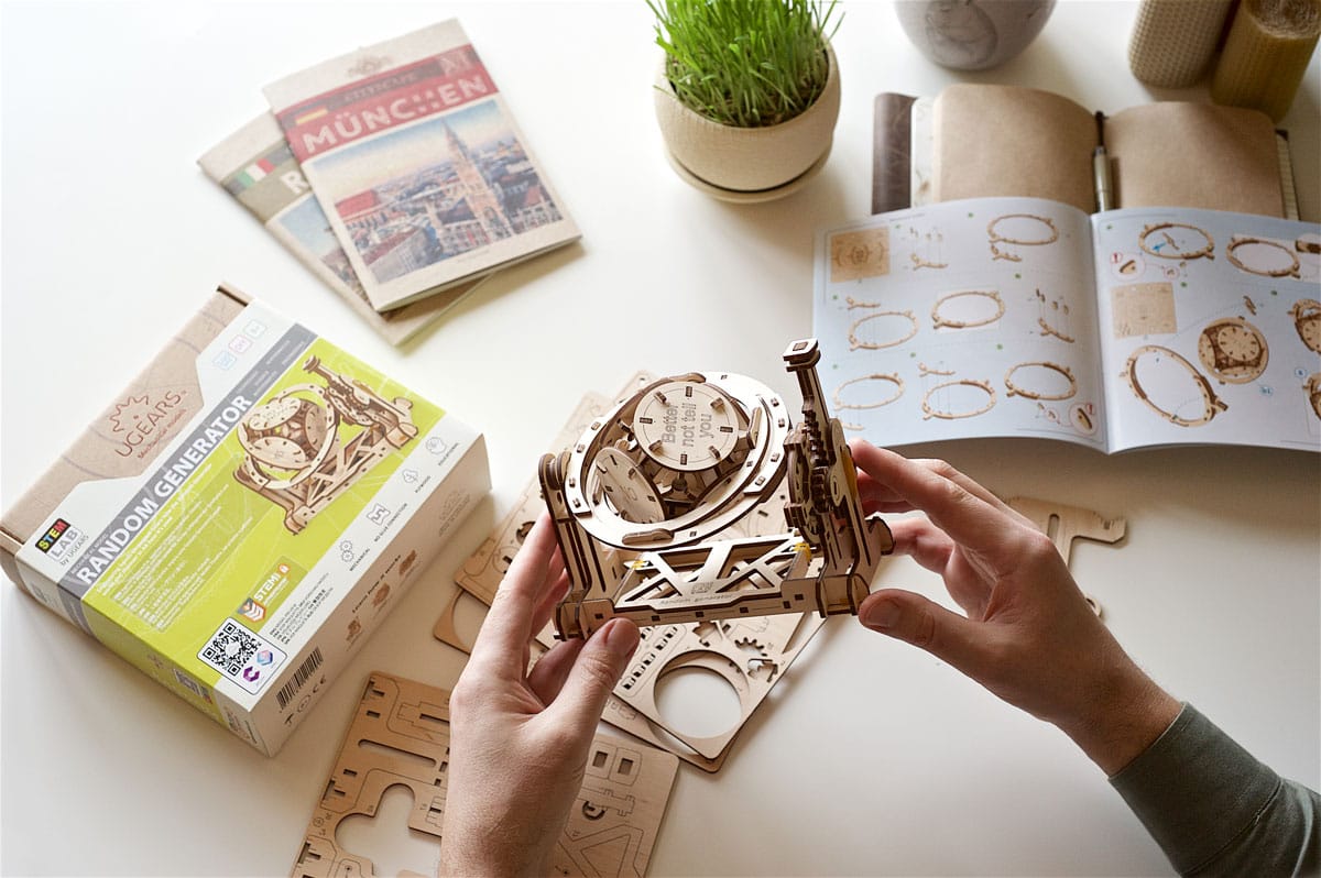 Ugears - Stem Lab Random Generator - Good Games